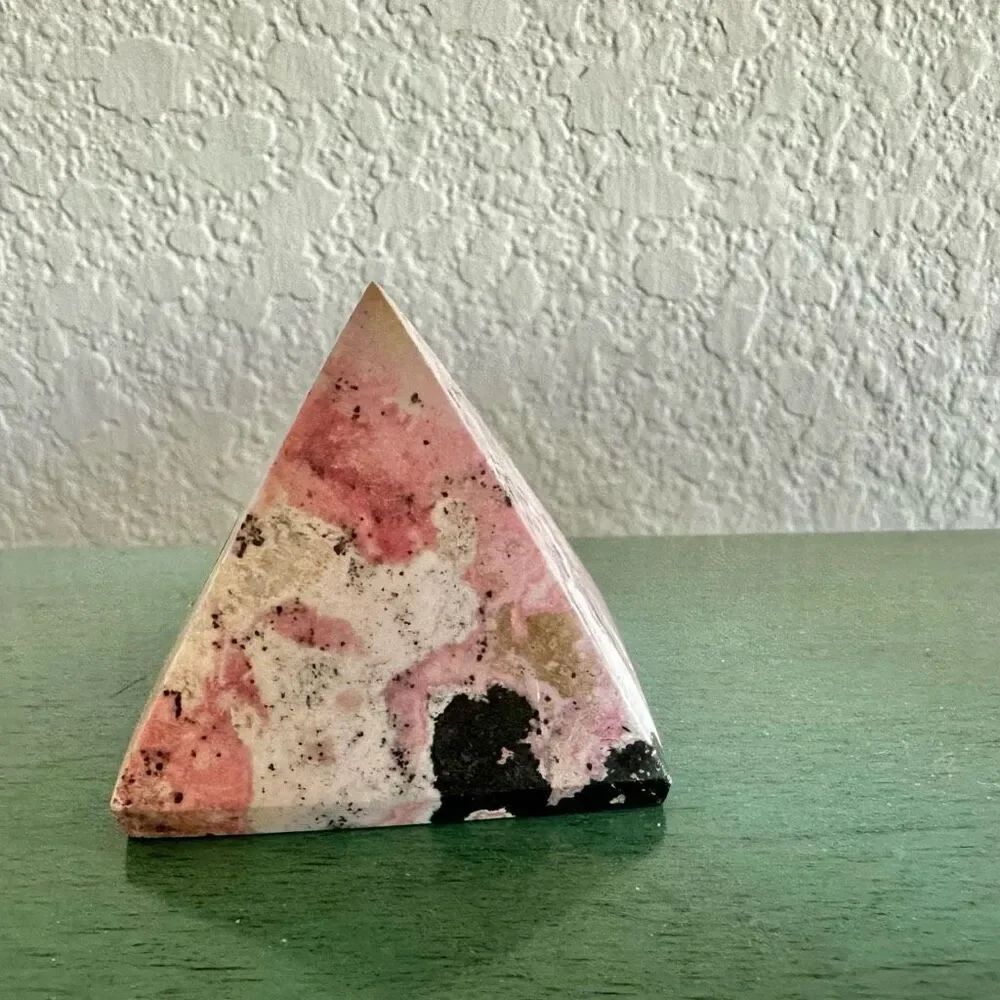 Small rhondonite pyramid